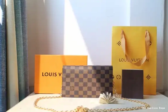 Aaa replica ru LOUIS WALLET CHAIN VUITTON VAVIN 0626